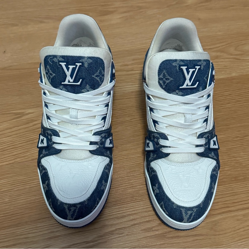 LV Trainer sneaker, size 9.5, blue and white - Picture 2 of 9
